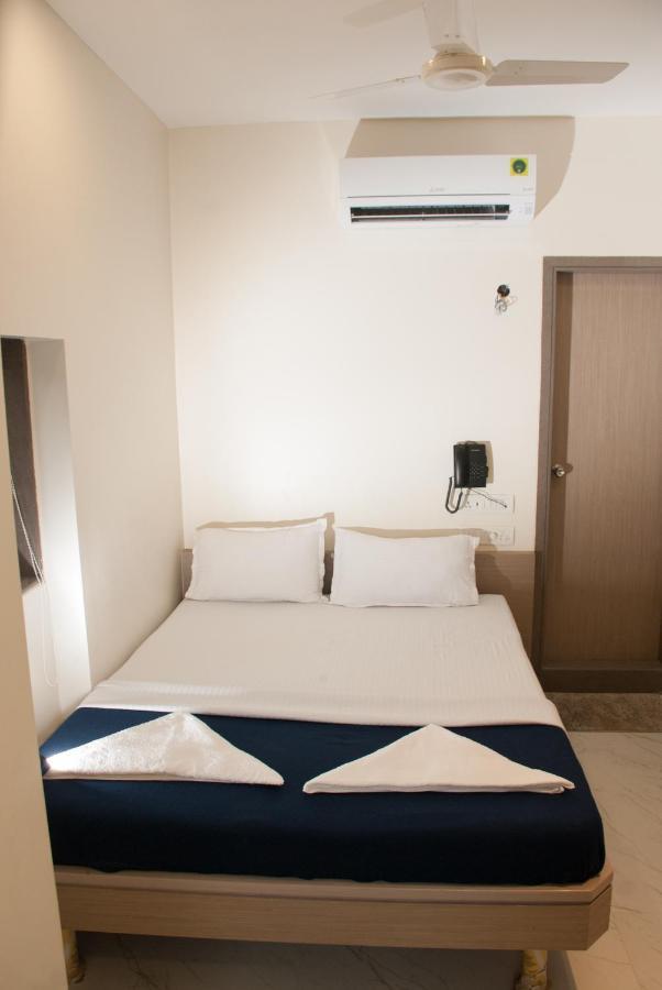 City Hotel Mumbai Ngoại thất bức ảnh
