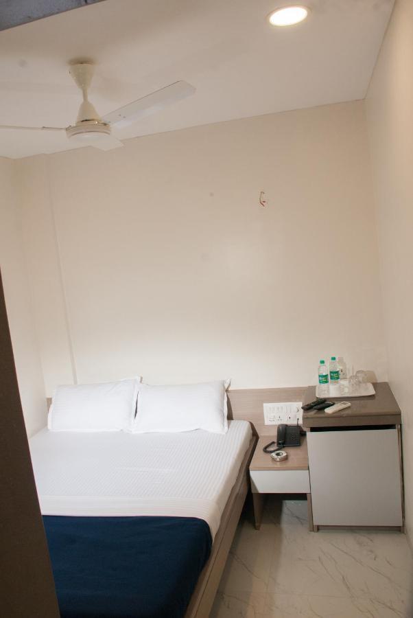 City Hotel Mumbai Ngoại thất bức ảnh