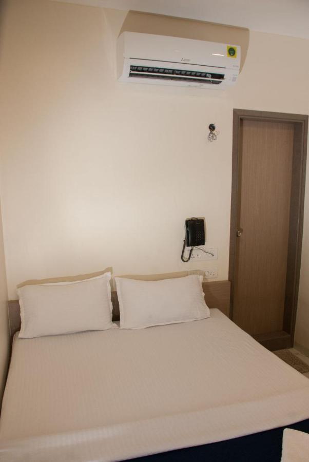 City Hotel Mumbai Ngoại thất bức ảnh