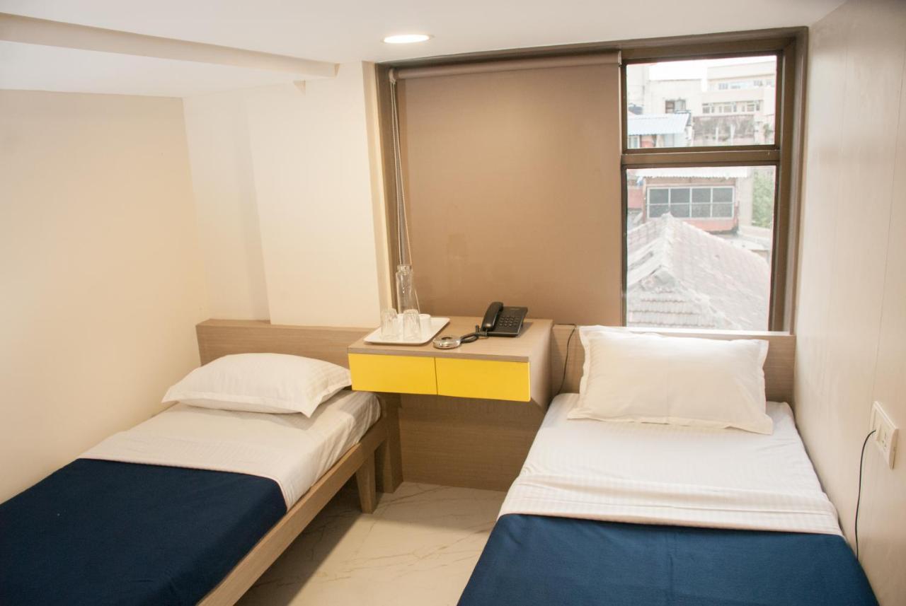 City Hotel Mumbai Ngoại thất bức ảnh